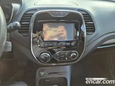 Renault QM3 2015 1.5 Автомат в Москве № 186687, миниатюра 9