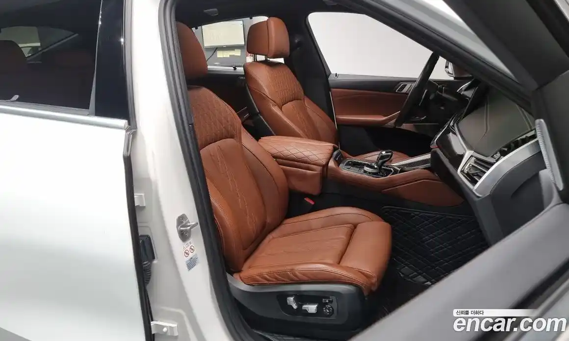 BMW X6 2023 4.4 Автомат в Москве № 191812, фото 15