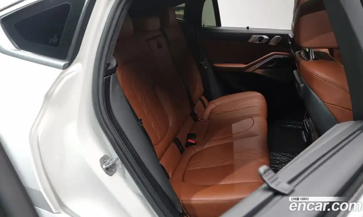 BMW X6 2023 4.4 Автомат в Москве № 191812, фото 16