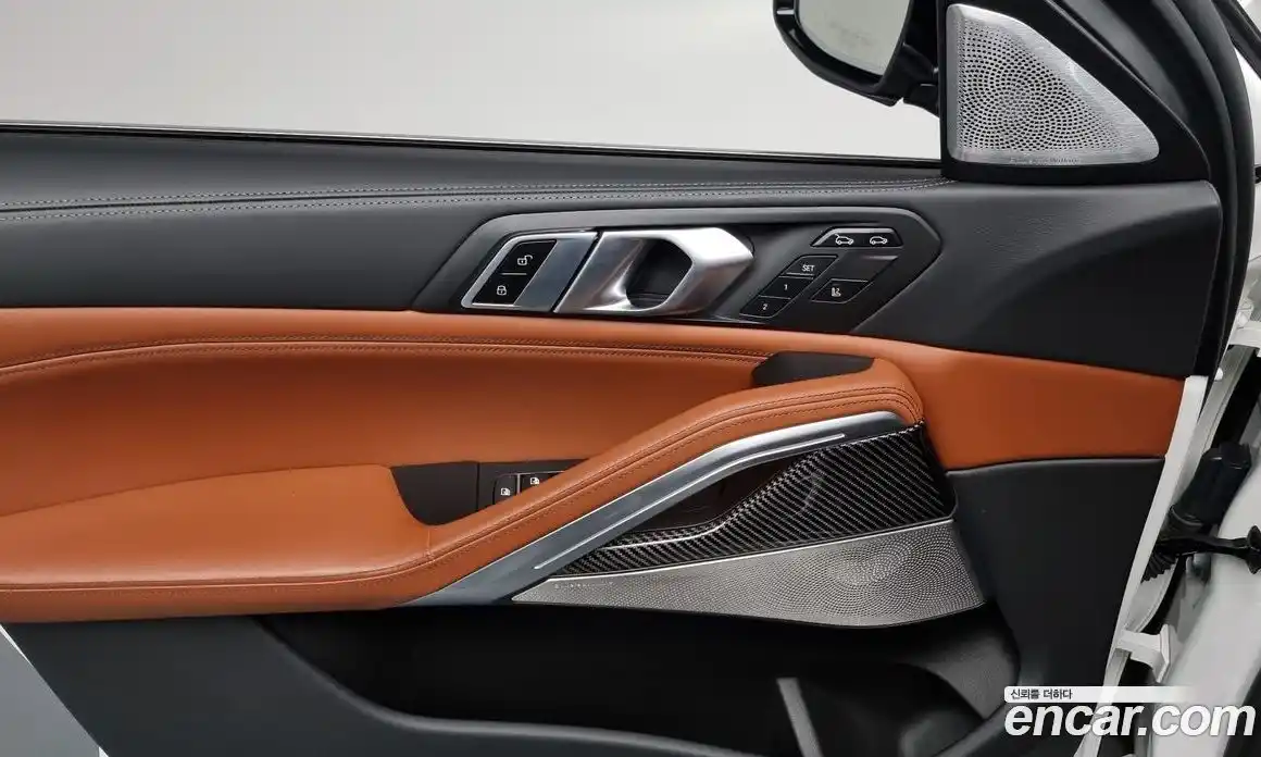 BMW X6 2023 4.4 Автомат в Москве № 191812, фото 3