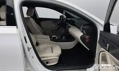 Mercedes-Benz A-Class 2023 2.0 Автомат в Москве № 193860, миниатюра 11