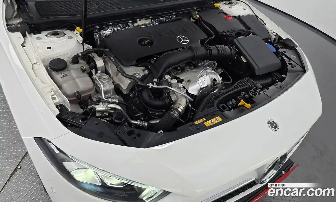 Mercedes-Benz A-Class 2023 2.0 Автомат в Москве № 193860, фото 6