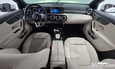 Mercedes-Benz A-Class 2023 2.0 Автомат в Москве № 193860, миниатюра 7