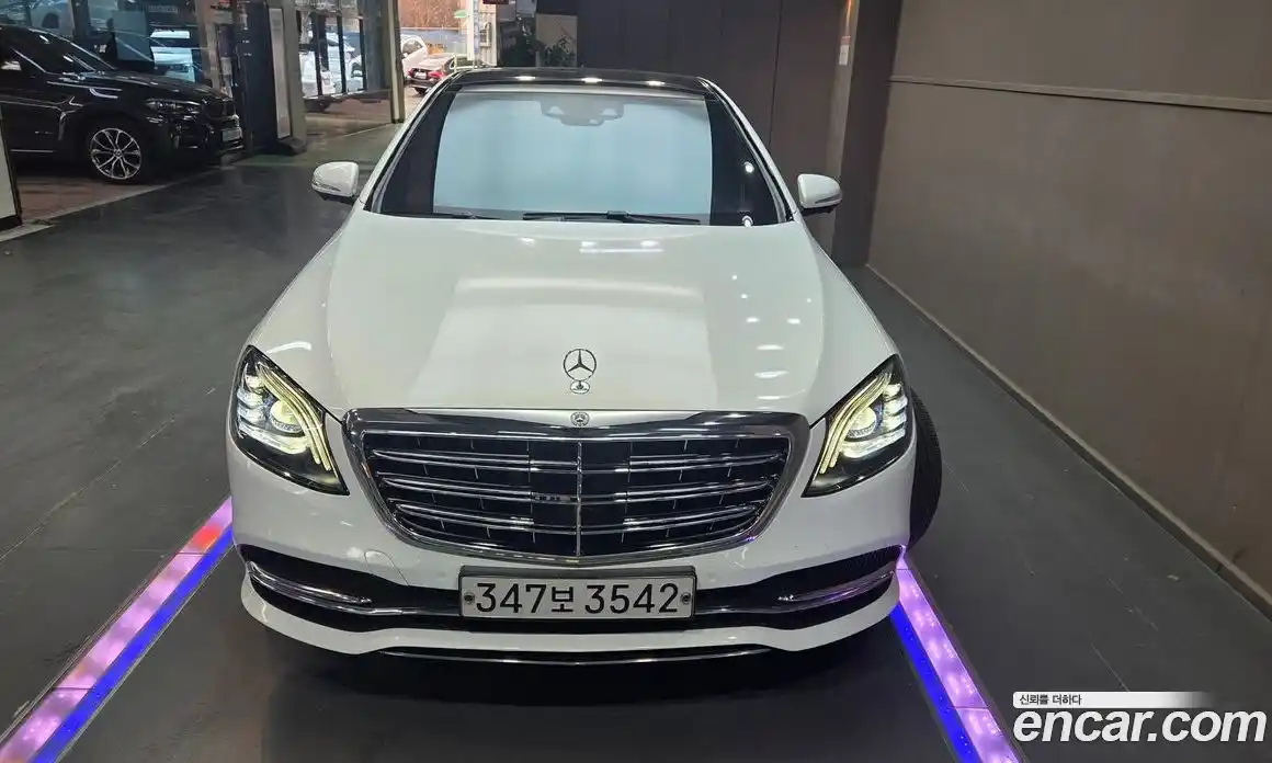 Mercedes-Benz S-Class 2018 4.0 Автомат в Москве № 194965, фото 3