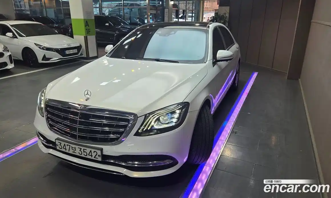 Mercedes-Benz S-Class 2018 4.0 Автомат в Москве № 194965, фото 4
