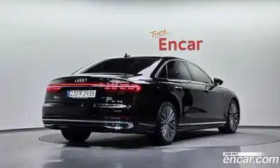 Audi A8, 2022
