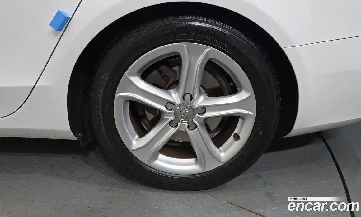 Audi A4 2013 2.0 Автомат в Москве № 196376, фото 10