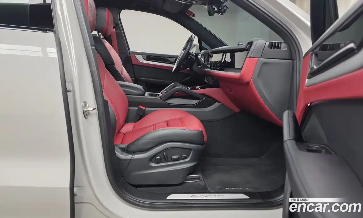 Porsche Cayenne 2024 3.0 Автомат в Москве № 197245, фото 17