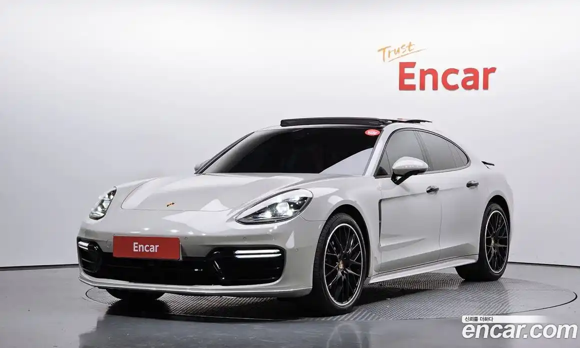 Porsche Panamera 2018 3.0 Автомат в Москве № 197339, фото 1