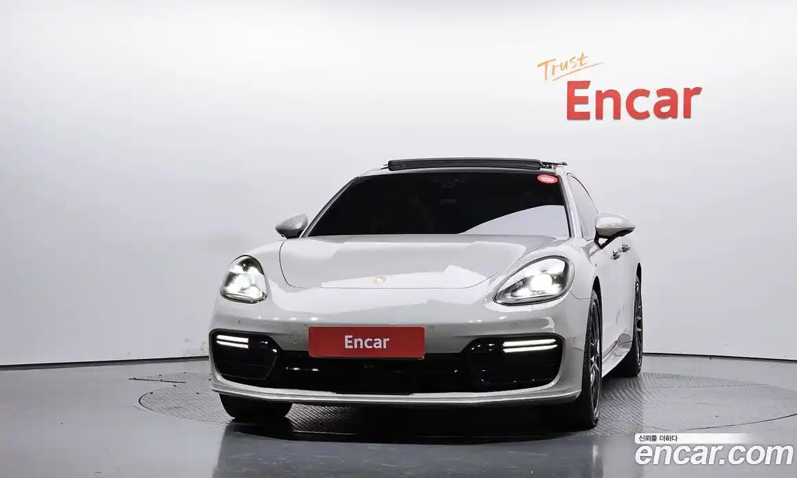 Porsche Panamera 2018 3.0 Автомат в Москве № 197339, фото 3
