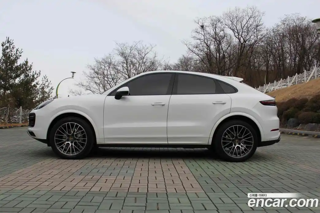 Porsche Cayenne 2021 3.0 Автомат в Москве № 197370, фото 3