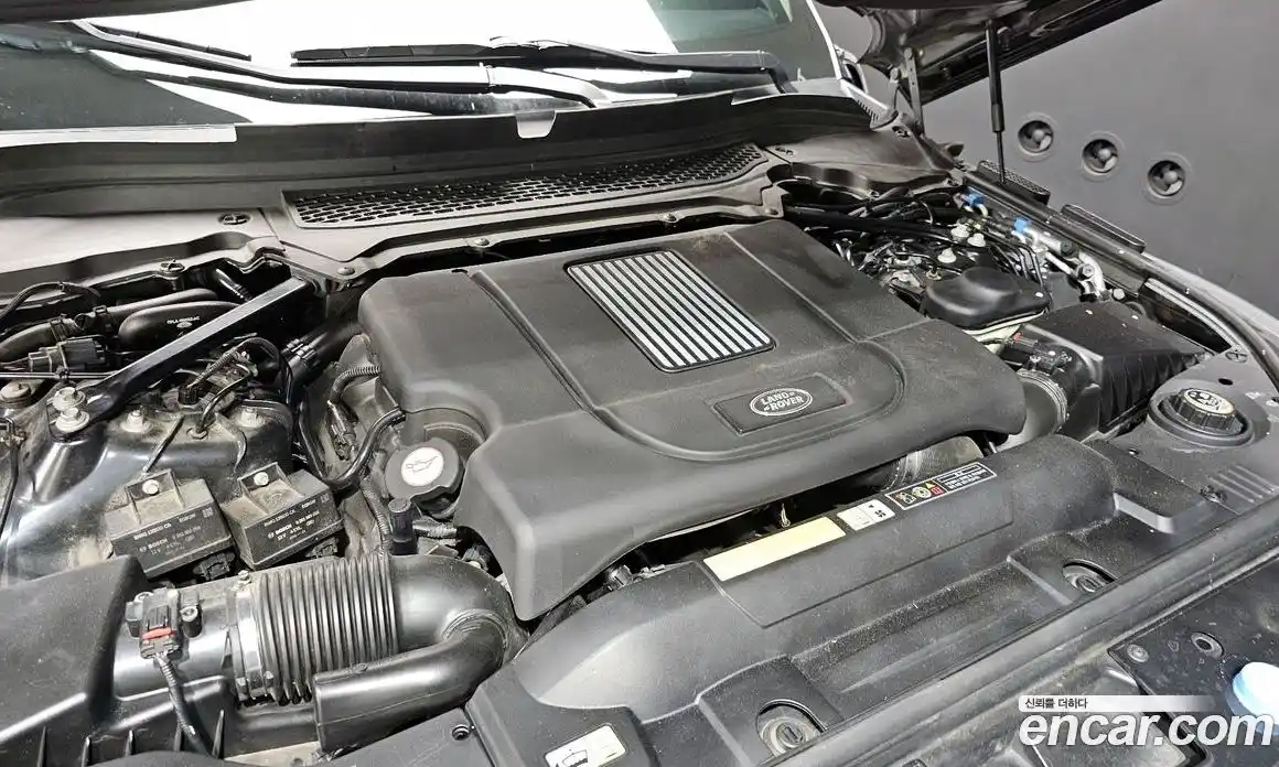 Land Rover Range-Rover 2016 4.4 Автомат в Москве № 198134, фото 6