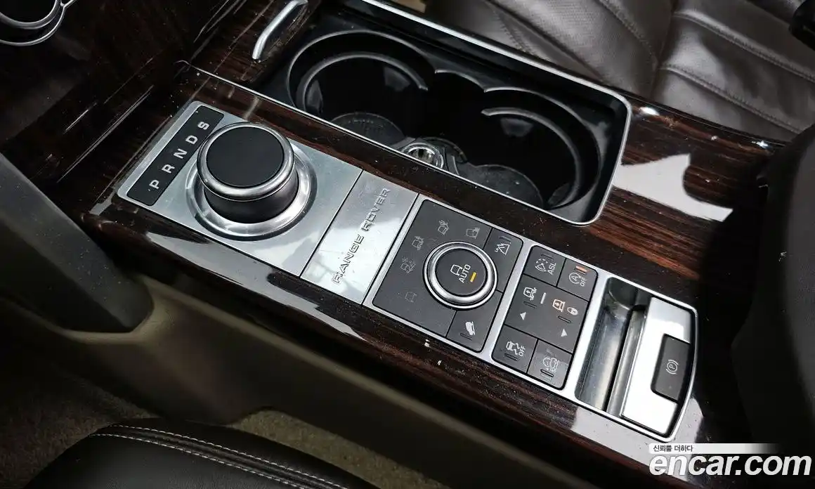 Land Rover Range-Rover 2016 4.4 Автомат в Москве № 198134, фото 9