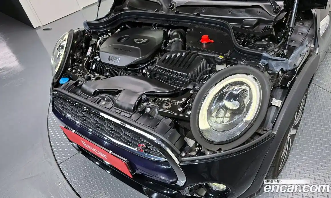 Mini Cooper Convertible 2017 2.0 Автомат в Москве № 198367, фото 16