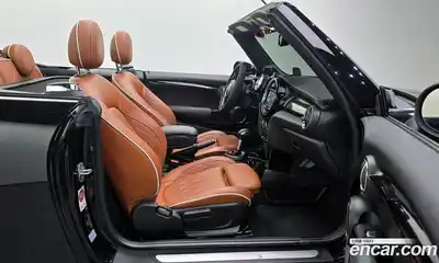 Mini Cooper Convertible 2017 2.0 Автомат в Москве № 198367, миниатюра 2