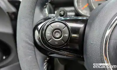 Mini Cooper Convertible 2017 2.0 Автомат в Москве № 198367, миниатюра 3