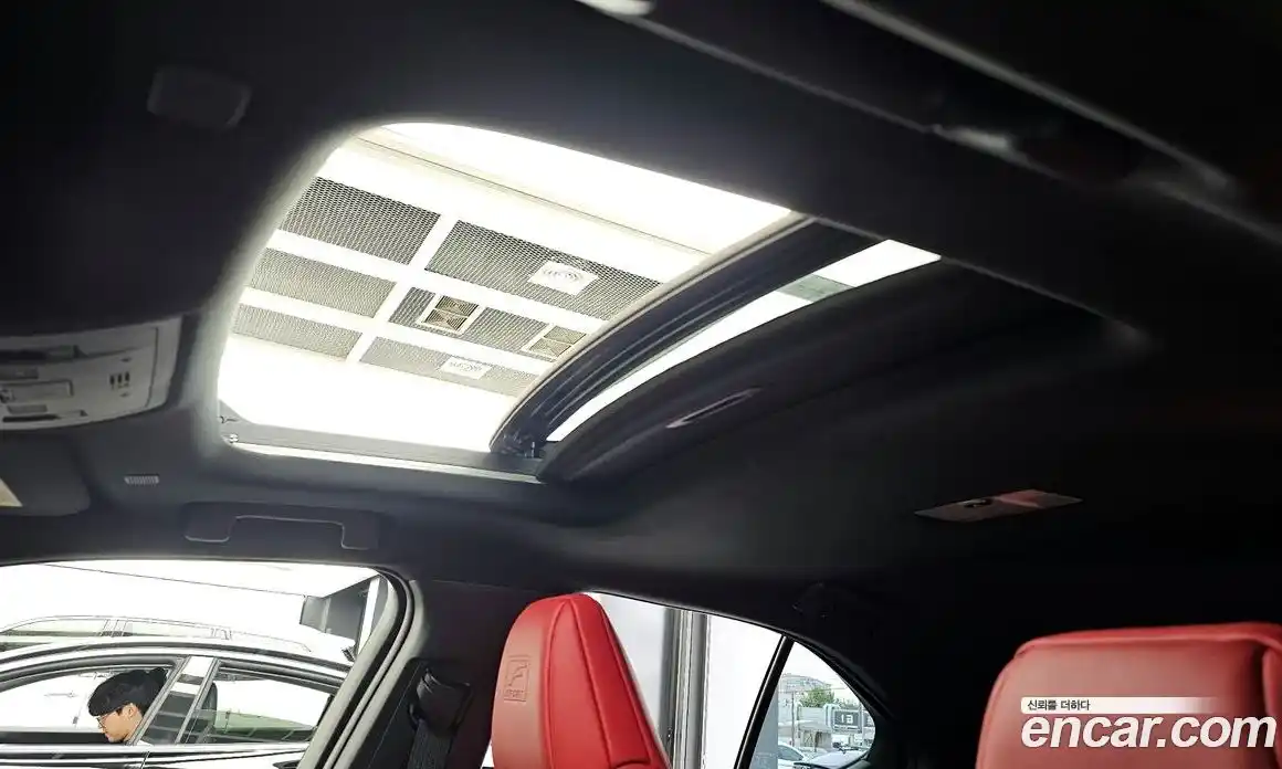 Lexus UX 2024 2.0 Автомат в Москве № 198737, фото 9