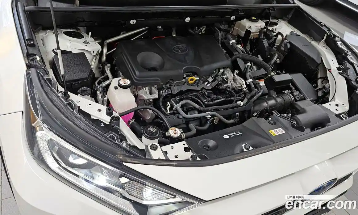 Toyota RAV4 2021 2.5 Автомат в Москве № 199675, фото 18