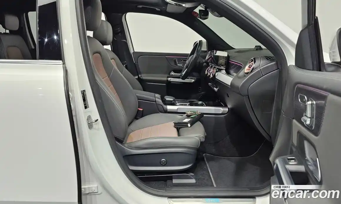 Mercedes-Benz EQB 2023 0.2 Автомат в Москве № 205746, фото 17