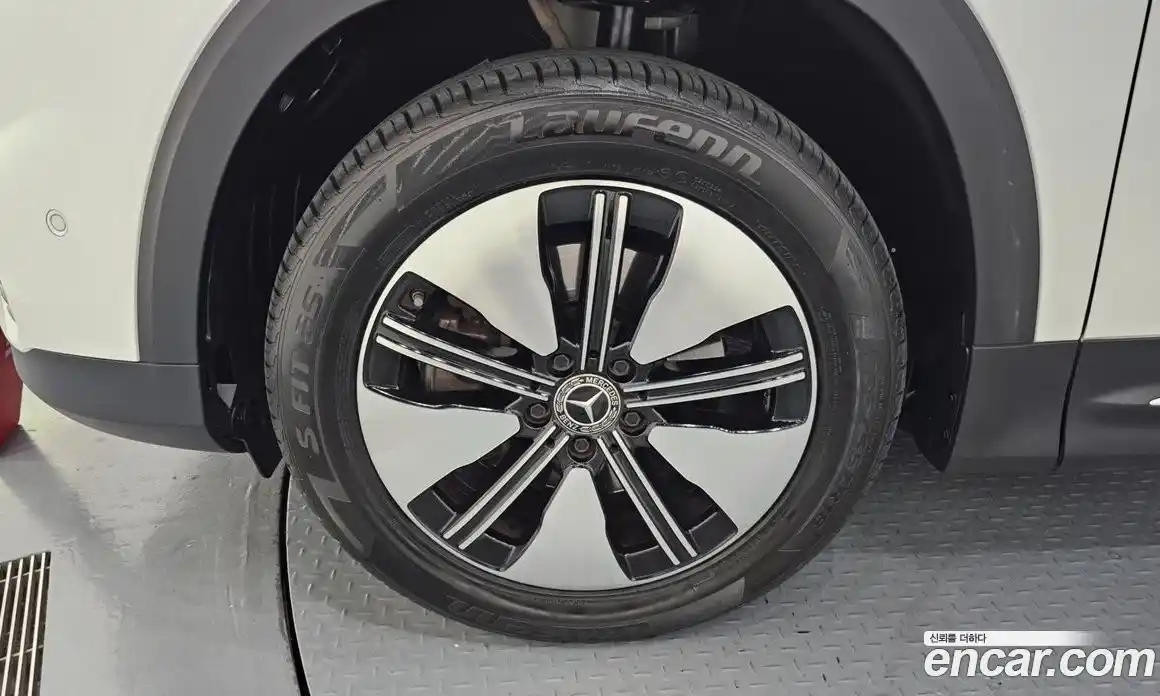 Mercedes-Benz EQB 2023 0.2 Автомат в Москве № 205746, фото 5