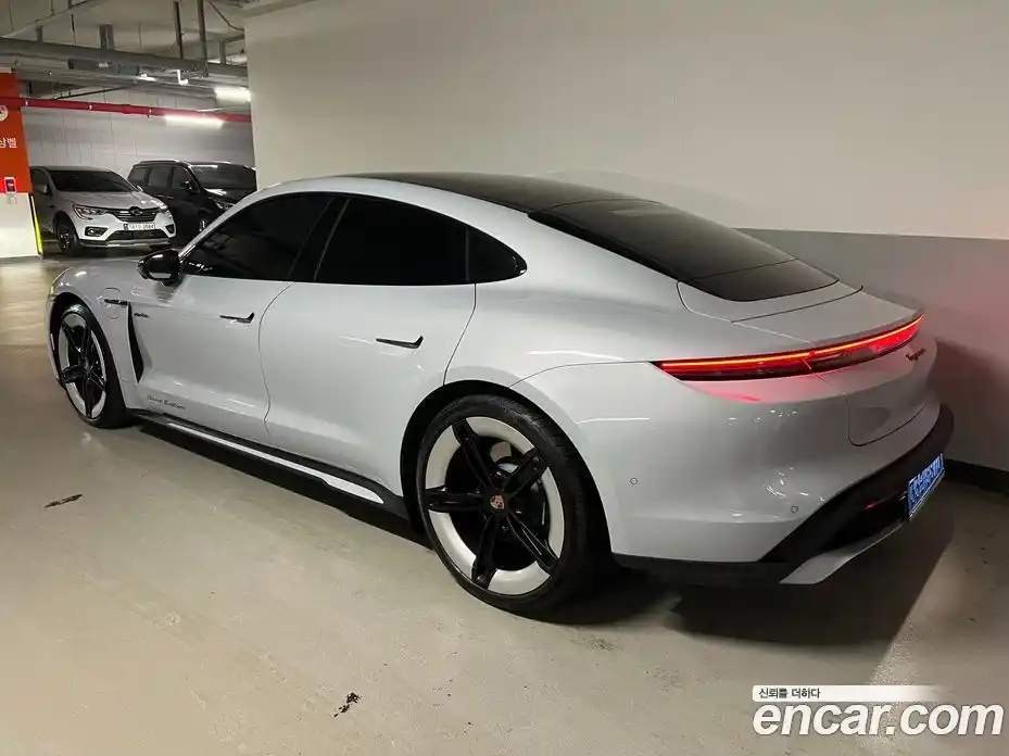 Porsche Taycan 2026 0.1 Автомат в Москве № 212926, фото 5