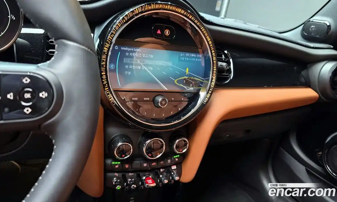 Mini Cooper Convertible 2024 2.0 Автомат в Москве № 213987, фото 12