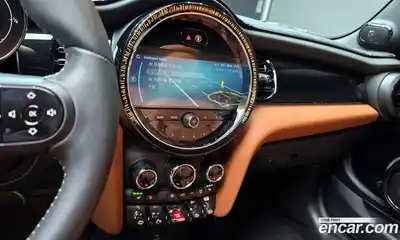 Mini Cooper Convertible 2024 2.0 Автомат в Москве № 213987, миниатюра 12