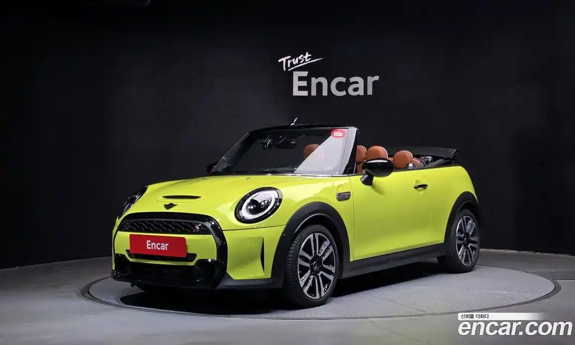 Mini Cooper Convertible 2024 2.0 Автомат в Москве № 213987, фото 16