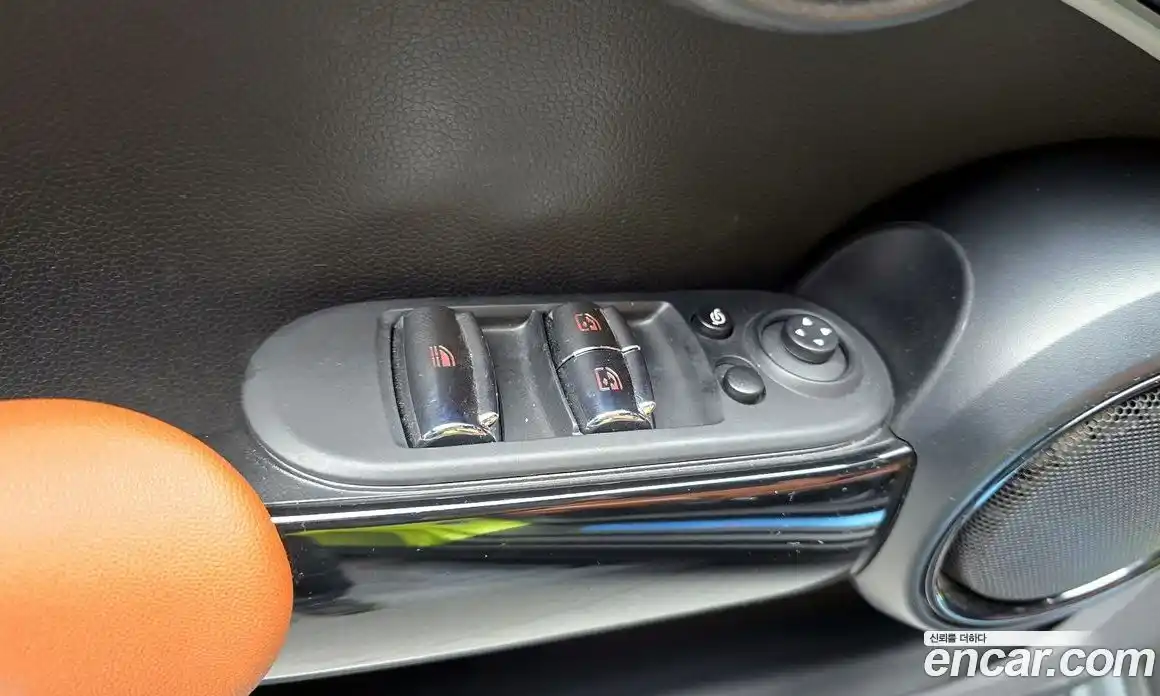 Mini Cooper Convertible 2024 2.0 Автомат в Москве № 213987, фото 17