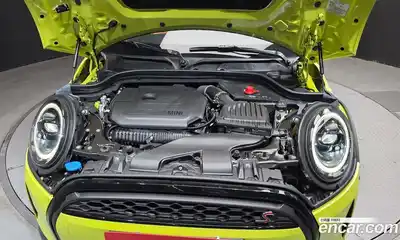 Mini Cooper Convertible 2024 2.0 Автомат в Москве № 213987, миниатюра 2