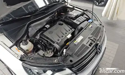 Volkswagen Tiguan 2015 2.0 Автомат в Москве № 215170, миниатюра 12