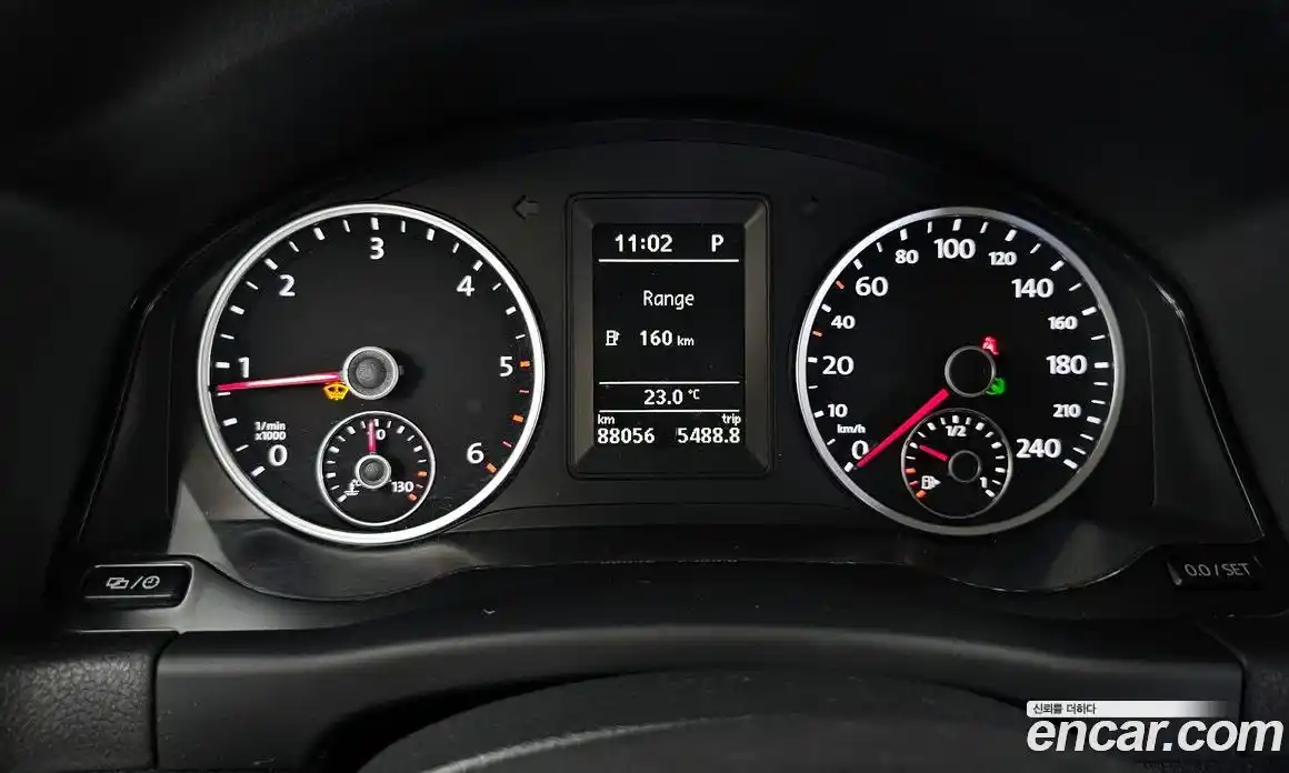 Volkswagen Tiguan 2015 2.0 Автомат в Москве № 215170, фото 15