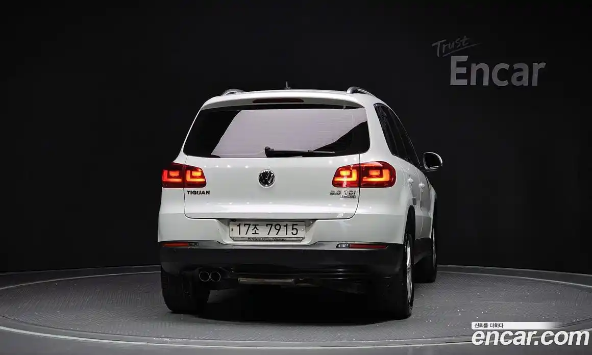 Volkswagen Tiguan 2015 2.0 Автомат в Москве № 215170, фото 19