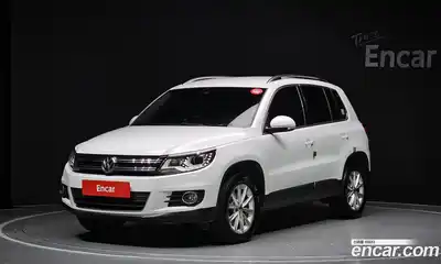 Volkswagen Tiguan 2015 2.0 Автомат в Москве № 215170, миниатюра 5