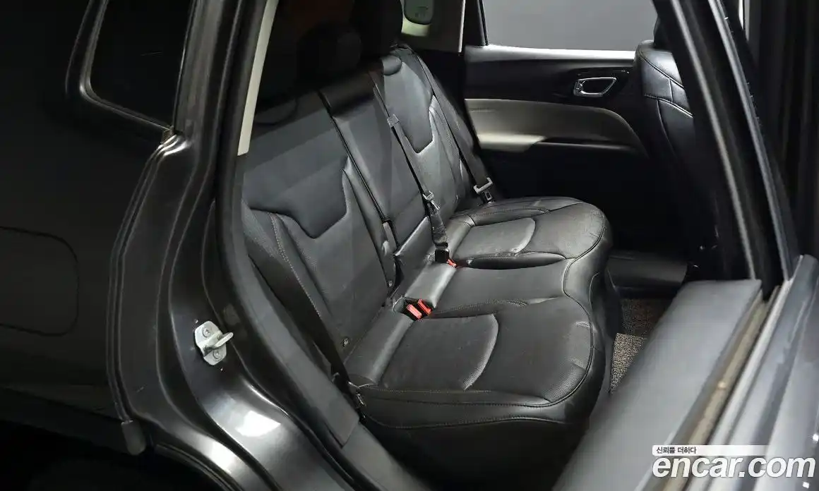 Jeep Compass 2022 2.4 Автомат в Москве № 215459, фото 12