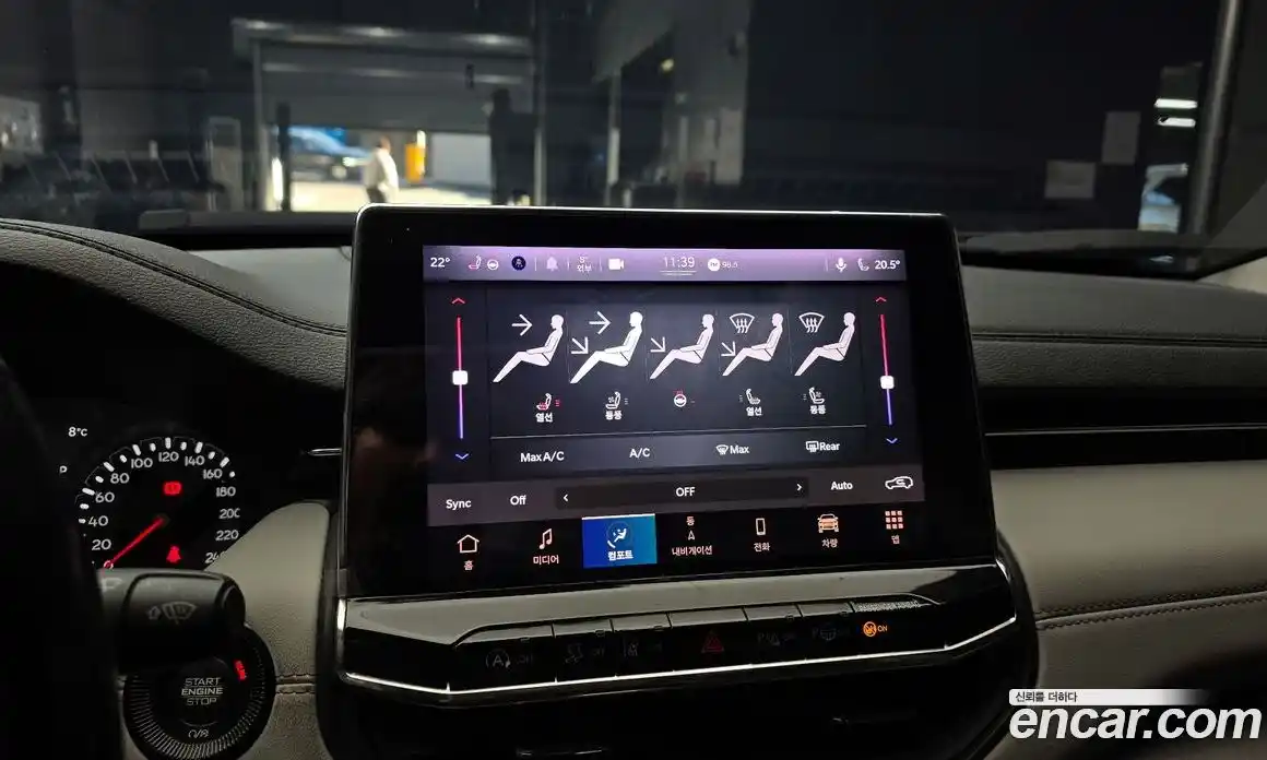 Jeep Compass 2022 2.4 Автомат в Москве № 215459, фото 15