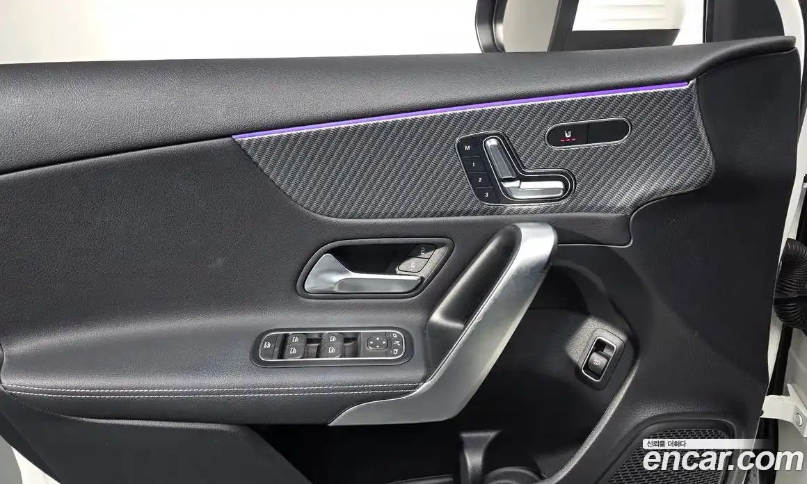 Mercedes-Benz A-Class 2024 2.0 Автомат в Москве № 216432, фото 17