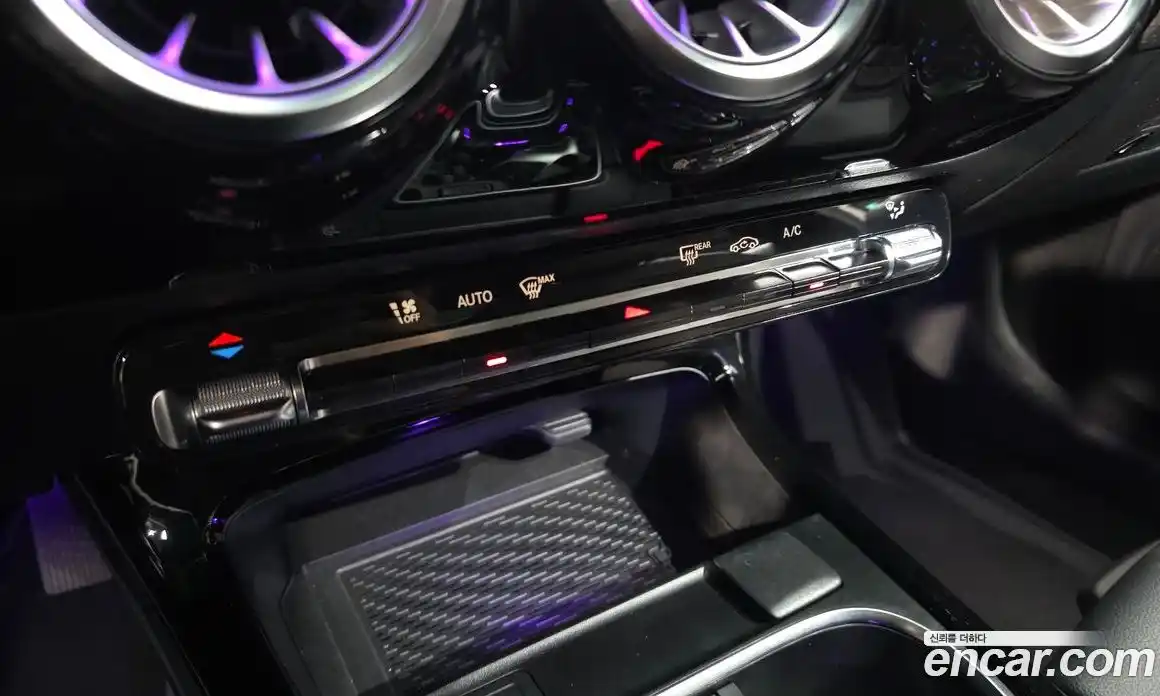 Mercedes-Benz A-Class 2024 2.0 Автомат в Москве № 216432, фото 18