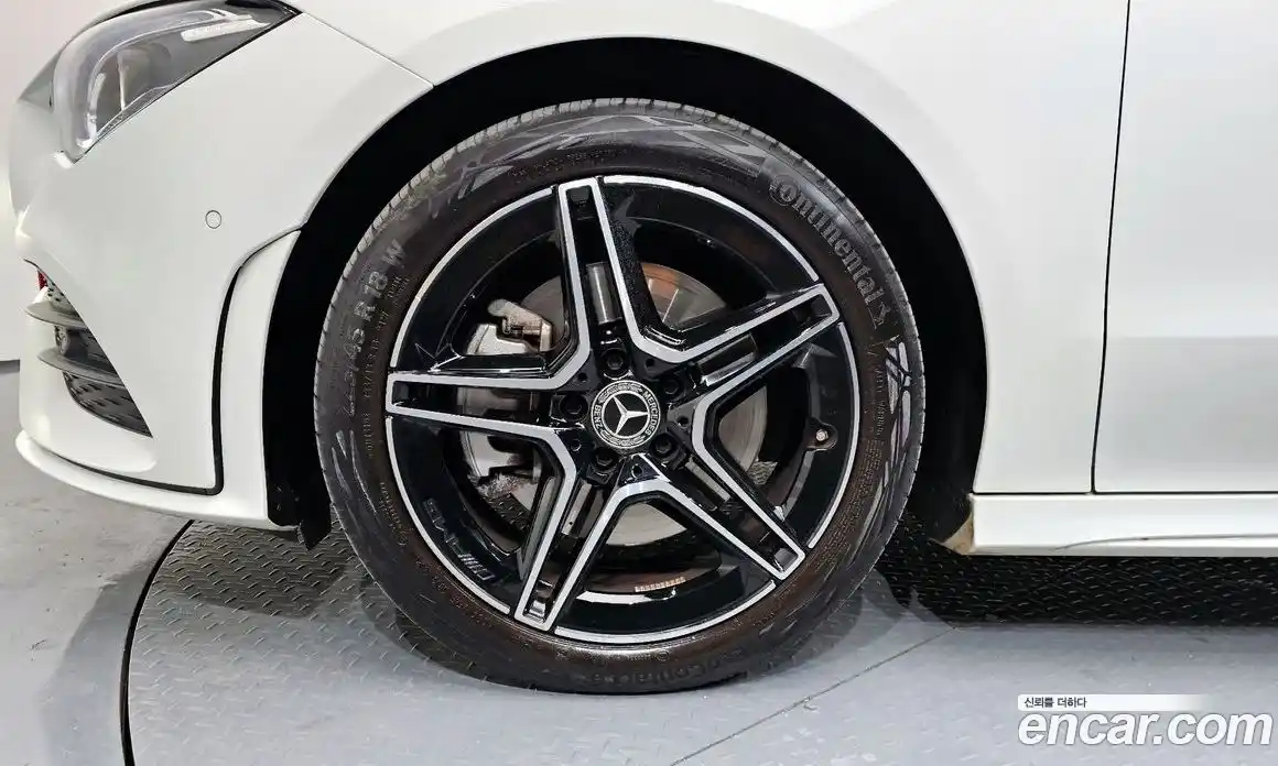 Mercedes-Benz CLA-Class 2022 2.0 Автомат в Москве № 218749, фото 3