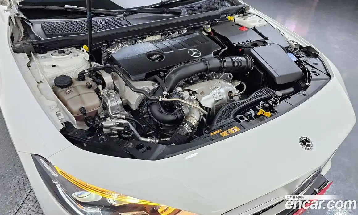 Mercedes-Benz CLA-Class 2022 2.0 Автомат в Москве № 218749, фото 8