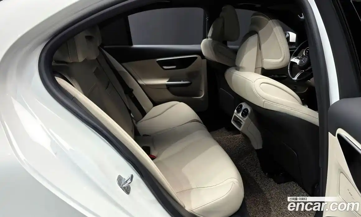 Mercedes-Benz C-Class 2024 2.0 Автомат в Москве № 221205, фото 14