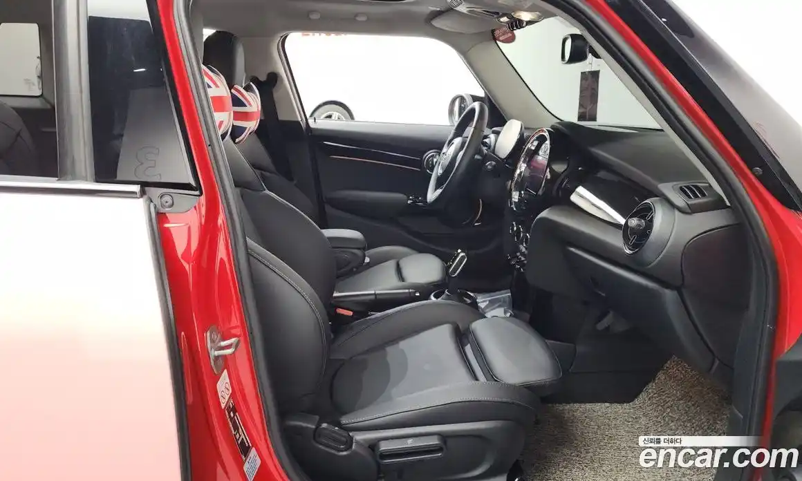 Mini Cooper 2022 1.5 Автомат в Москве № 222784, фото 11