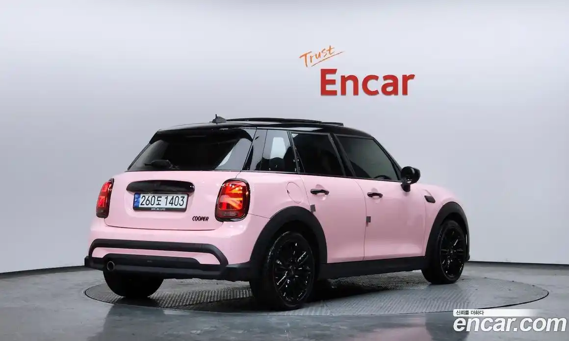 Mini Cooper 2022 1.5 Автомат в Москве № 222784, фото 18