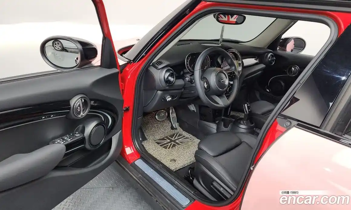 Mini Cooper 2022 1.5 Автомат в Москве № 222784, фото 19