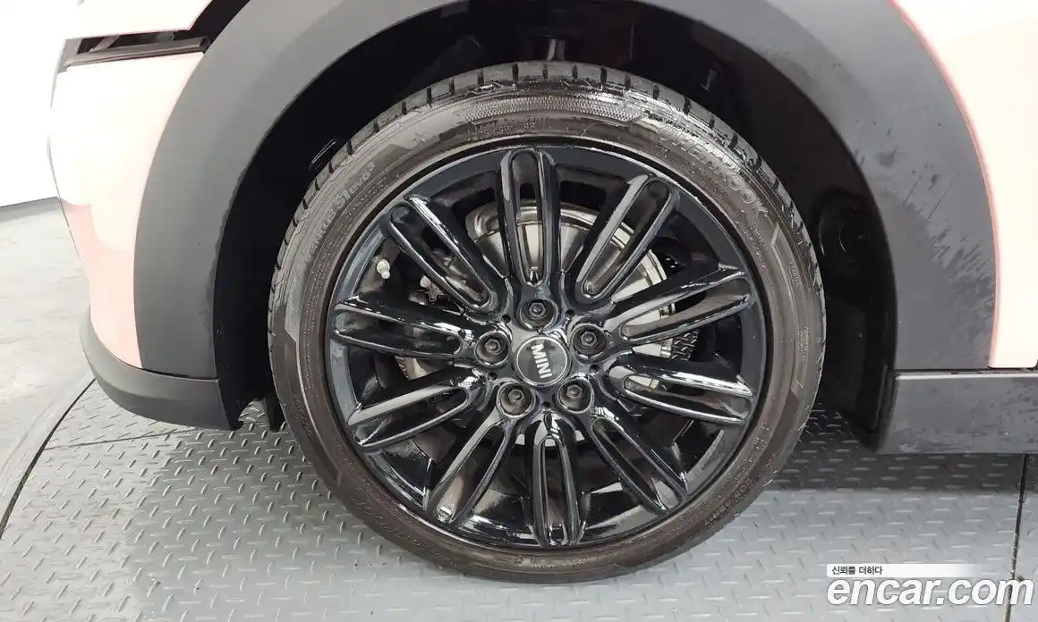 Mini Cooper 2022 1.5 Автомат в Москве № 222784, фото 20