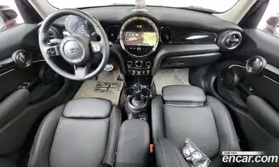 Mini Cooper 2022 1.5 Автомат в Москве № 222784, миниатюра 2