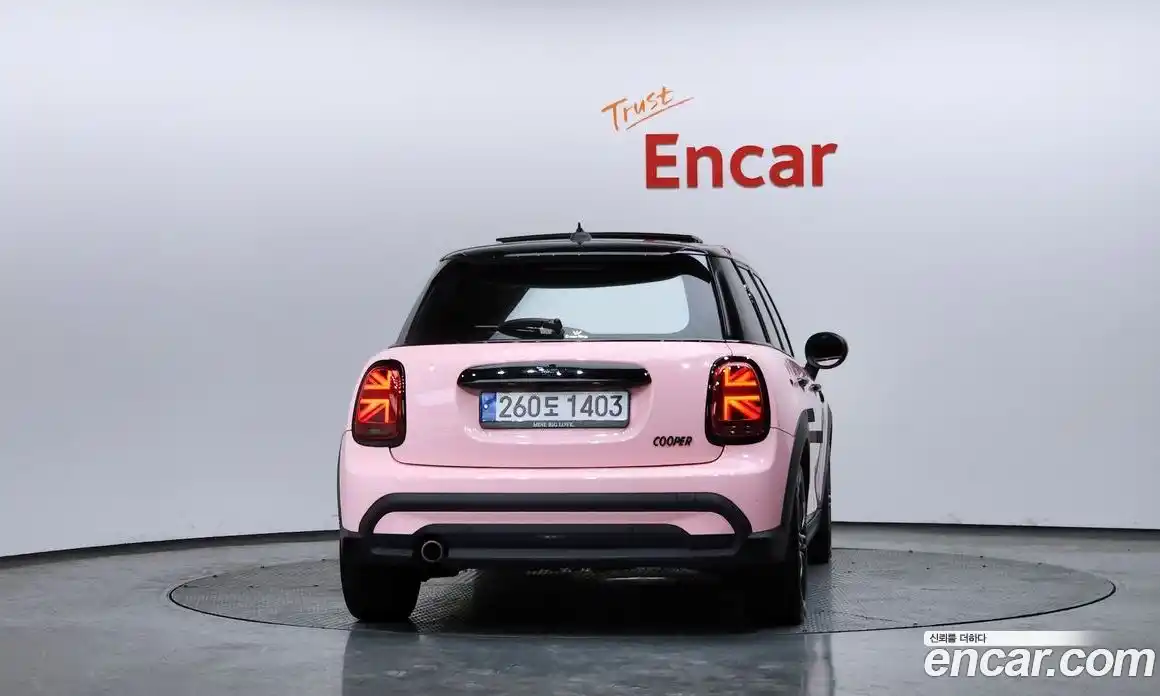 Mini Cooper 2022 1.5 Автомат в Москве № 222784, фото 3