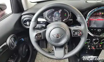 Mini Cooper 2022 1.5 Автомат в Москве № 222784, миниатюра 6