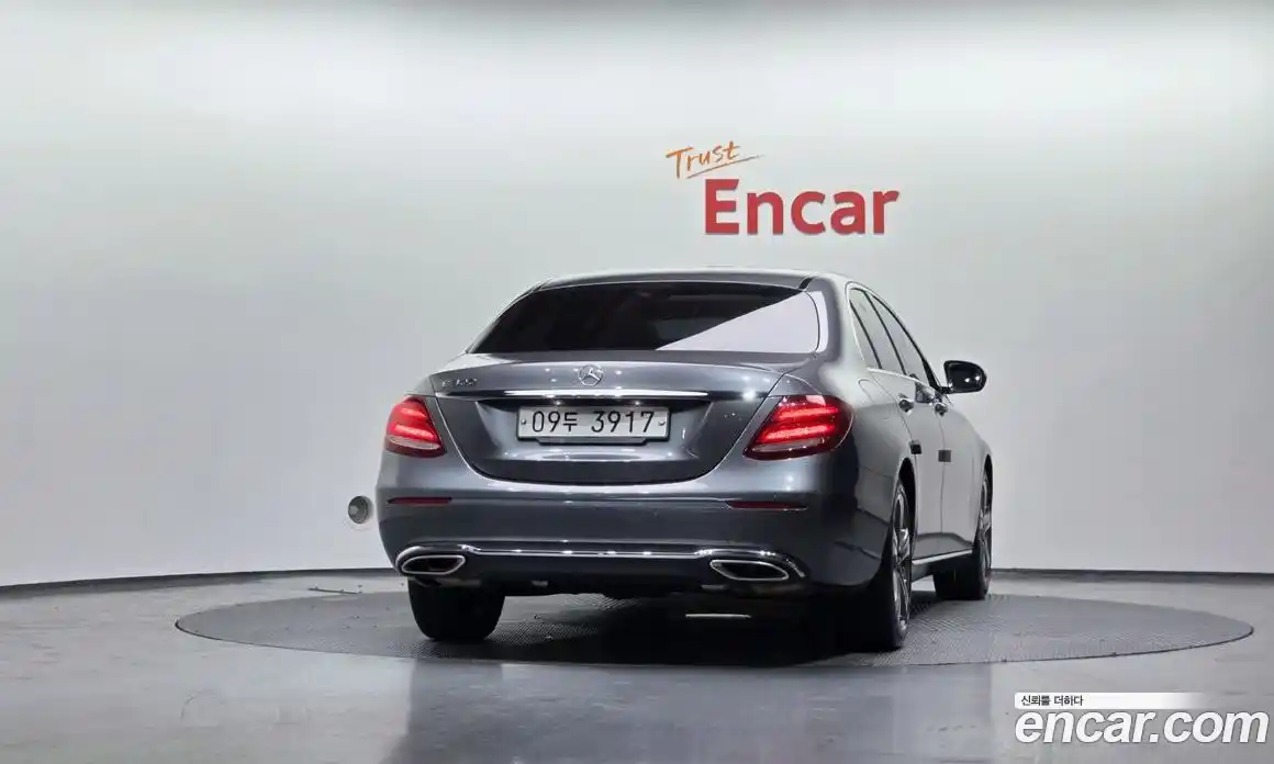 Mercedes-Benz E-Class 2019 2.0 Автомат в Москве № 224996, фото 12