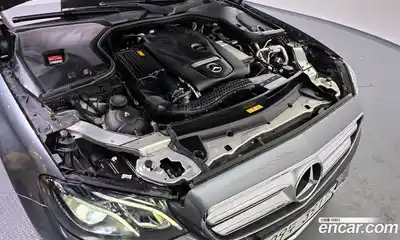 Mercedes-Benz E-Class 2019 2.0 Автомат в Москве № 224996, миниатюра 2